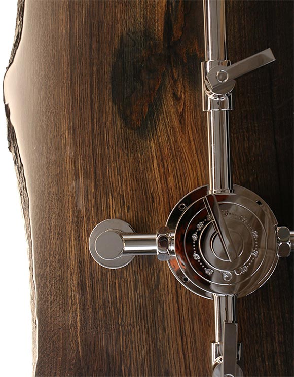 Wooden surfaces: countertops and shower trays